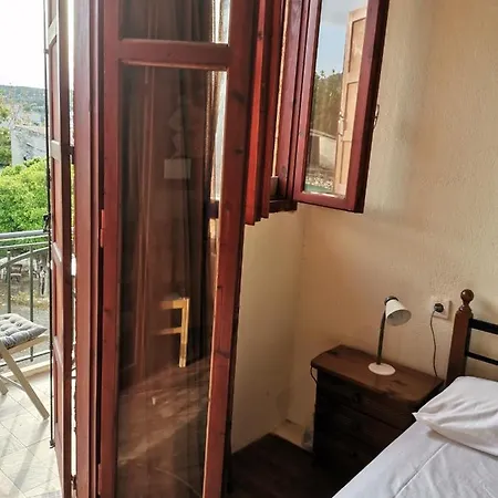 Cute House With A Mountain View Διαμέρισμα